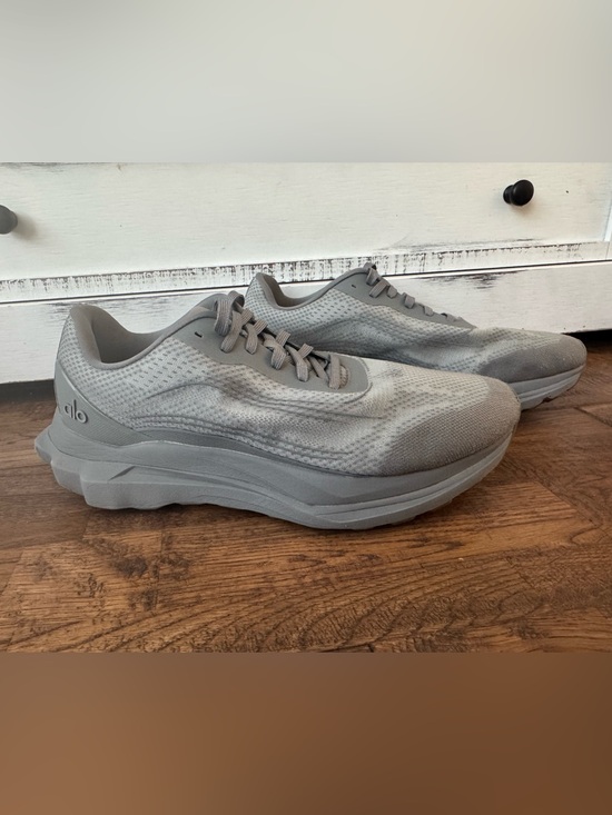 ALO Yoga Other - ALO Yoga Runner Grey Unisex Shoes Sneakers Mesh Size Men's 10.5 Women's 12